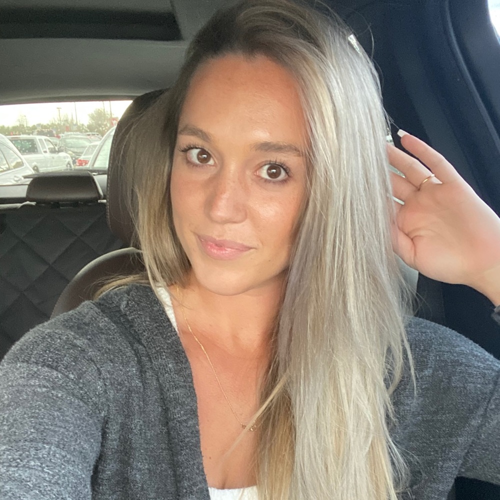 Meet your Posher, Ashley